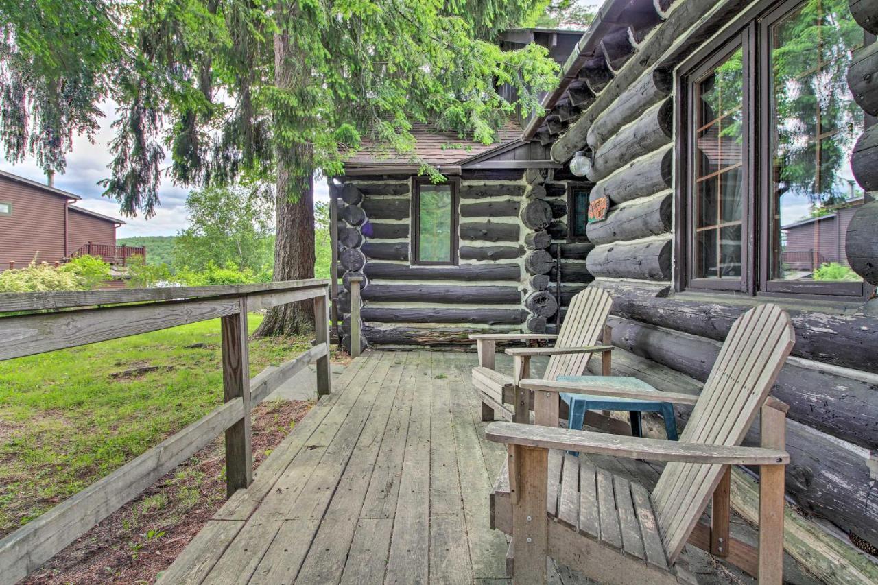 Waterfront Lake George Cabin Walk To Water エクステリア 写真